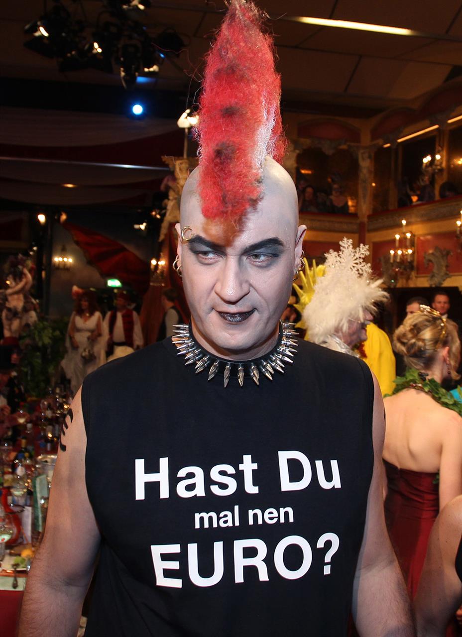 Fastnacht in Franken - Markus Söder als Punk